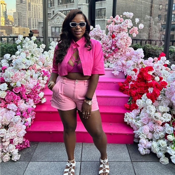 Meet your Posher, T - Picture 4 of 5